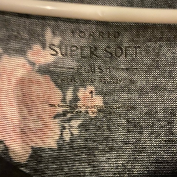 Floral Super Soft dress - Picture 2 of 3